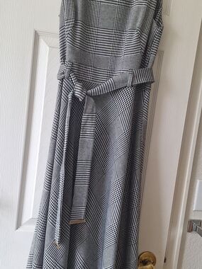 Calvin Klein Black and White Plaid Midi Dress with Belt Size 6